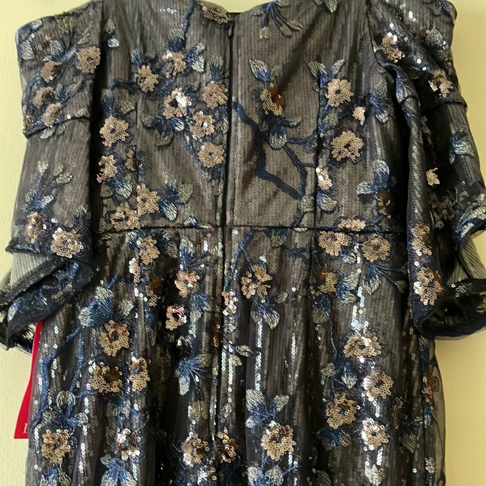 Aidan Mattox off shoulder sequined gown - Picture 1 of 7
